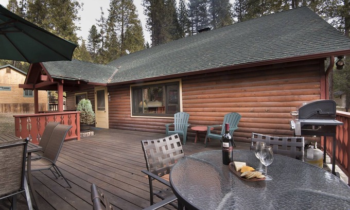 North Wawona Cabin | Wapiti (37), A large, well-equipped mountain home inside Yosemite National Park