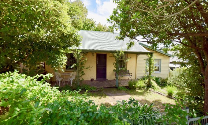 Blackheath House | Waragil Cottage - Original Settler's Home