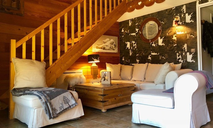 La Salle-les-Alpes Apartment | Warm and comfortable chalet-style app at the foot of the slopes