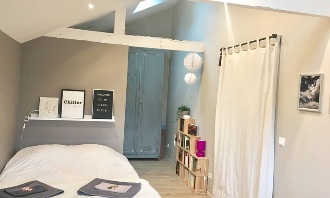 Montgeron Bed & Breakfast | Warm and comfortable outbuilding near Paris
