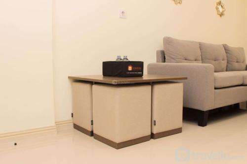 Cikarang Apartment | Warm and Cozy Living 3BR at Meikarta Apartment By Travelio