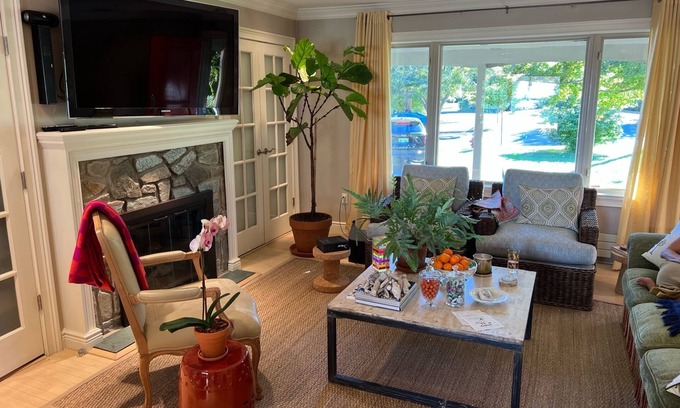 Belmar House | Warm and Inviting Fully Equipped Long Term Rental in Wall Twp