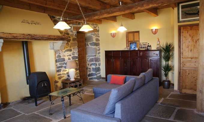 Moudeyres House | Warm and spacious mountain cottage for 4 to 6 people