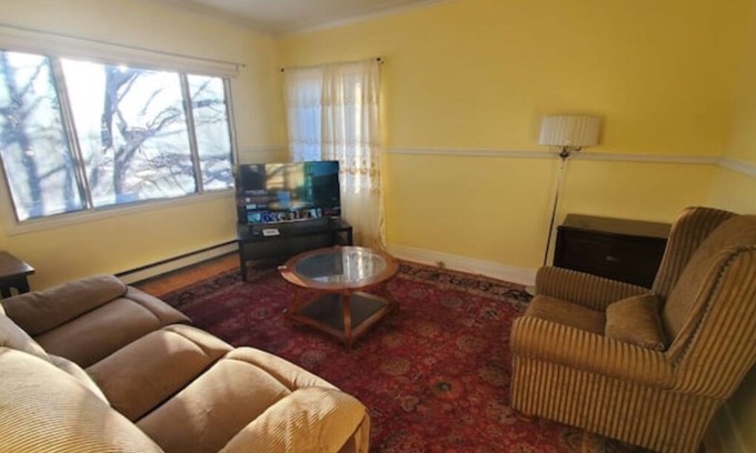 LaSalle Apartment | Warm & Cozy Apartment River View, with Parking