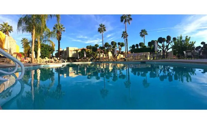 Sunrise Vista Chino Condo | Warm Living in Palm Springs