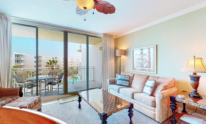Fort Walton Beach Condo | Warm, Welcoming Condo At Waterscape w/Children's Playground & Two Hot Tubs