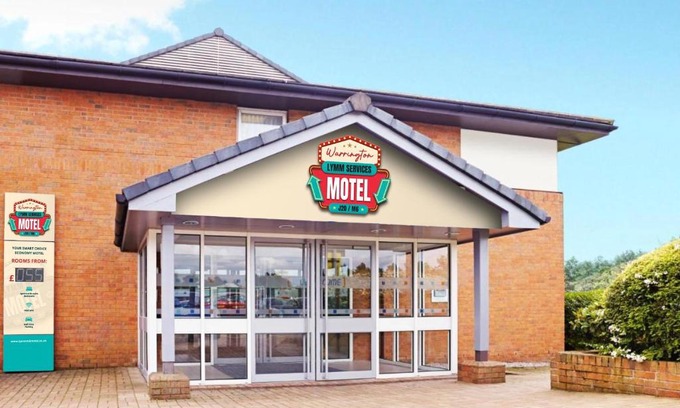 Lymm Hotel | Warrington Motel, J20 M6 Lymm Services