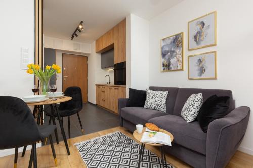 Praga Poludnie Apartment | Warsaw Praga Kokoryczki Apartments with Parking by Noclegi Renters