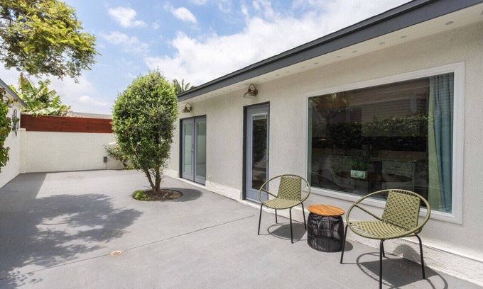North Long Beach House | Washington Bungalow with Private Garden Patio