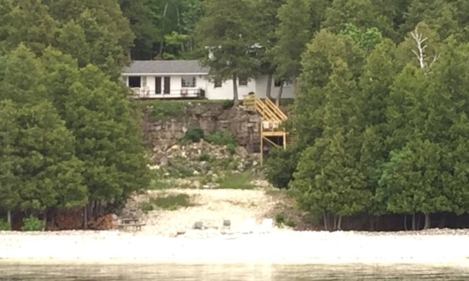 Washington Island House | Washington Island - West side shore front home!