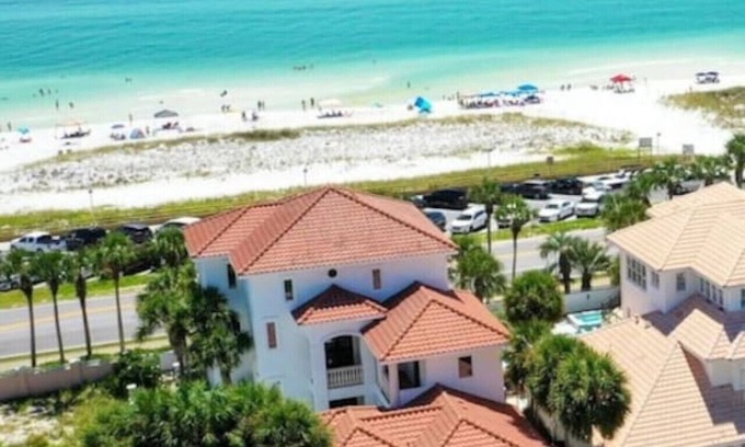 Fort Walton Beach - Destin House | Watch Dolphins Swim By! <50 Steps to Beach!