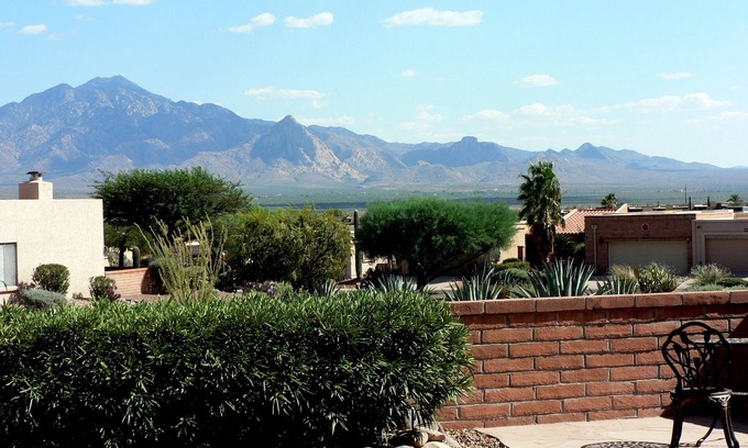 Desert Hills IV House | Watch the sun rise over the Santa Rita Mountains - Green Valley Hideaway