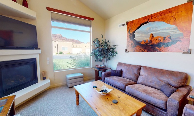 Moab South Valley Condo | Watch the sun set over the famous Moab Rim from your patio
