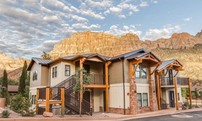 Zion National Park South Entrance House | Watchman Villas