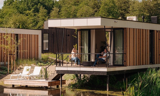 Zeewolde House | Water Lodge in Lelystad with Private Sauna