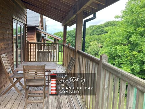 Mottistone House | Water Mill Vacations Goldfinch - Pet Friendly