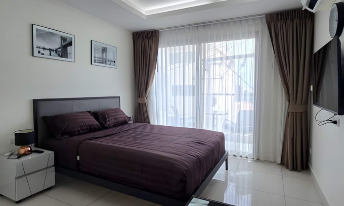 Jomtien Condo | Water Park Premium Studio 5G Wi-fi ★