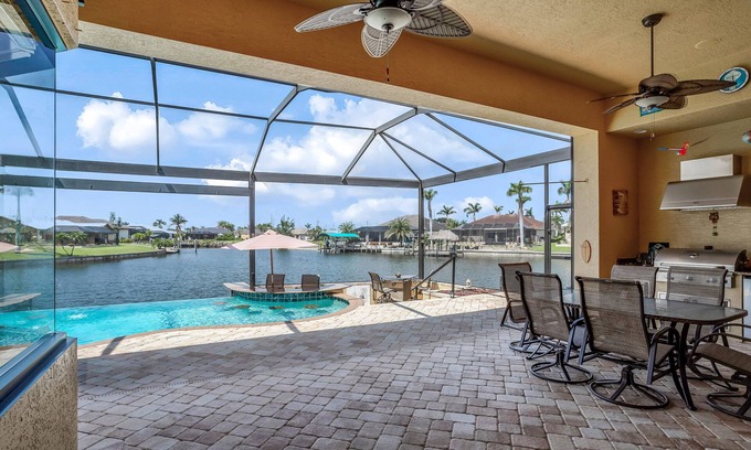 Pelican House | WATER'S EDGE - Luxury villa with pool & spa, wide waterfront with sea access