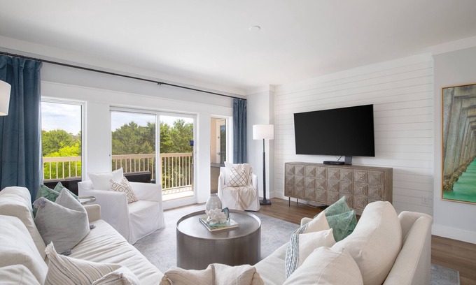 Sandestin Condo | "Water Song" Lovely Miramar Beach Condo in Tops'L Pool