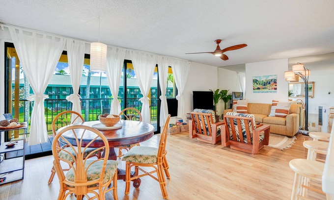 Hanamaulu Condo | Water-view 3rd-floor condo with lanai, pool & hot tub - near sights & dining