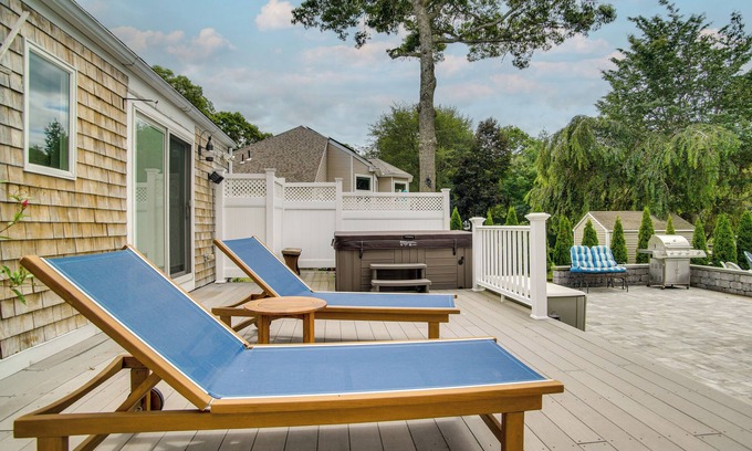 Mashpee House | Water-View Duplex w/Sunroom & Decks in Mashpee!