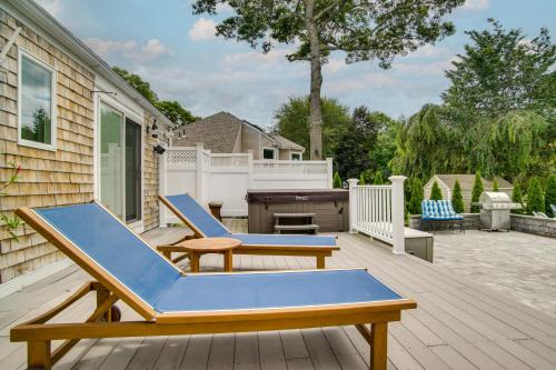 Mashpee House | Water-View Duplex with Sunroom and Decks in Mashpee!