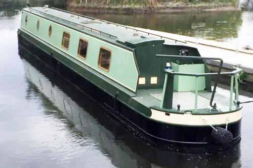 Cambridge Boat Rental | Waterbeach Boatel