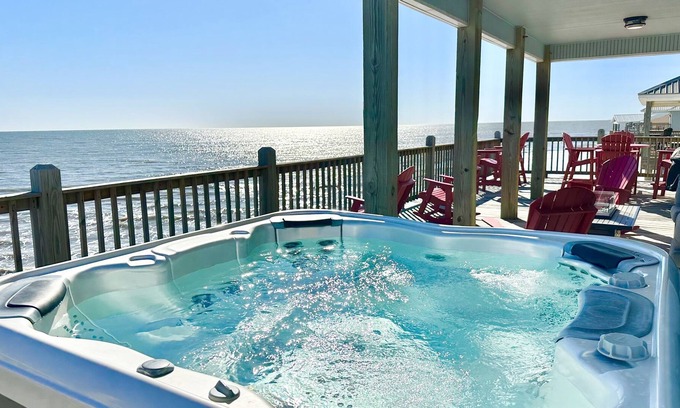 Dauphin Island House | Waterbirds-Beachfront-Hot Tub-Newly decorated!