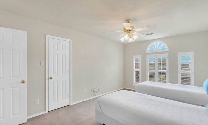 Comal County House | Waterfall Cave Pool, Hot tub, horses! New Braunfels, Tx - Sleeps up to 21 !