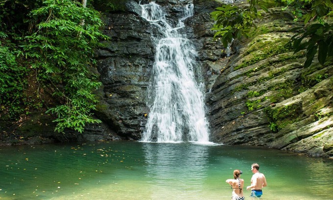 Dominicalito House | Waterfall House By The Beach Great Value Family Home Next To A Waterfall!