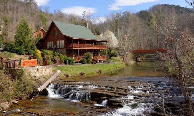 Gatlinburg - Pigeon Forge Cabin | Waterfall Views and River Access-Close to Pigeon Forge -Seasonal pool access