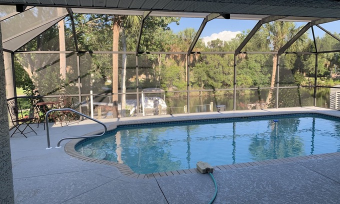 Crystal River House | Waterfont Home, Heated Pool, Kayaks, and Ice Machine.