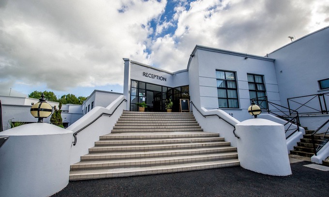Londonderry Hotel | Waterfoot Hotel