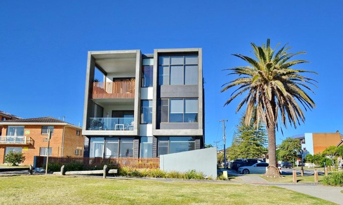 South West Rocks Apartment | Waterford Apartment 3 - Bring your own linen.