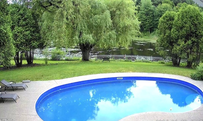 Hudson House | Waterfront 5 bedroom house heated pool one acre yard BBQ Pond