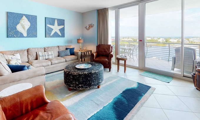 Orange Beach East Condo | Waterfront 6th-floor condo with balcony, in/outdoor pools, sauna, gym, hot tub