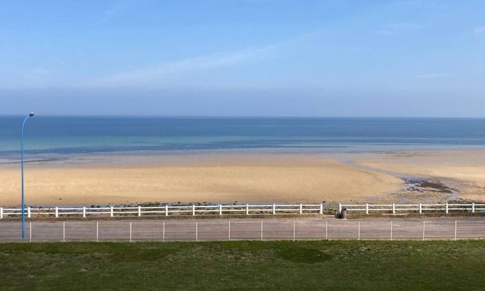 Lion-sur-Mer Apartment | Waterfront apartment with breathtaking views!