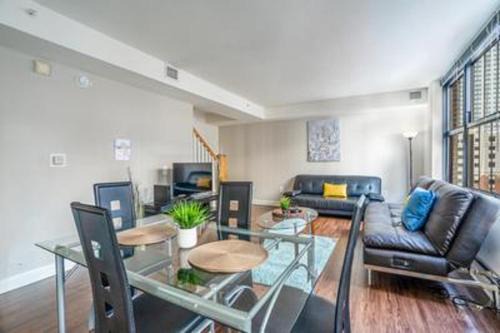 Harbor East Apartment | Waterfront Baltimore 2BR Furnished Apartment apts