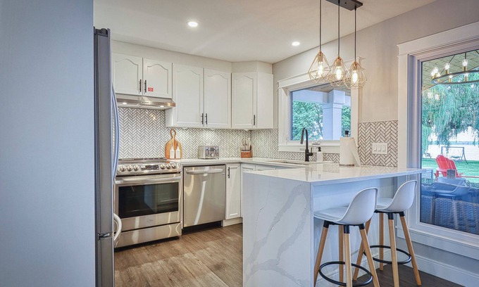 Harwich House | Waterfront Bayside Escape