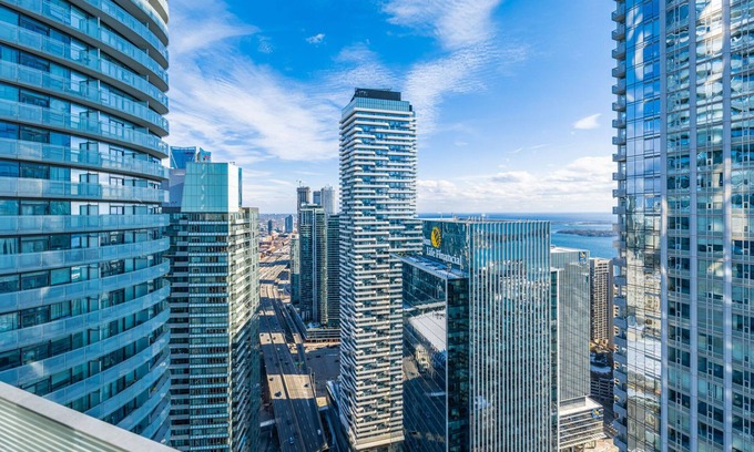 Downtown Toronto Apartment | Waterfront