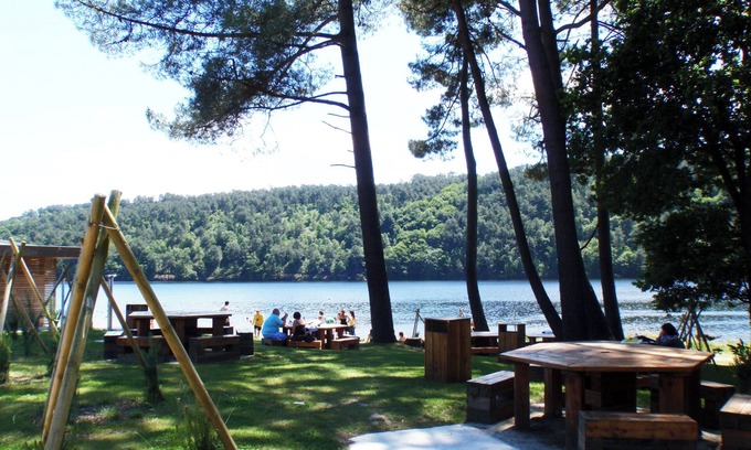 Caurel Ski Chalet | Waterfront chalet on LAC DE GUERLÉDAN - BRITTANY