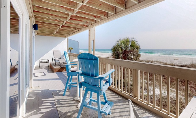 Sunnyside House | Waterfront condo with on-site beach access, pool, & Gulf-view balcony