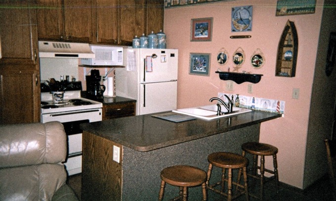 Port Clinton Condo | Waterfront Condo located on the shores of Lake Erie in Port Clinton, Ohio.