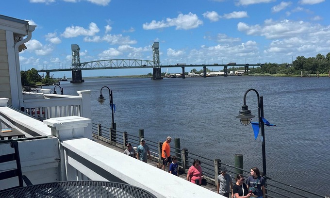 Wilmington Condo | Waterfront Condo overlooking Cape Fear River in Historic Downtown Wilmington, NC
