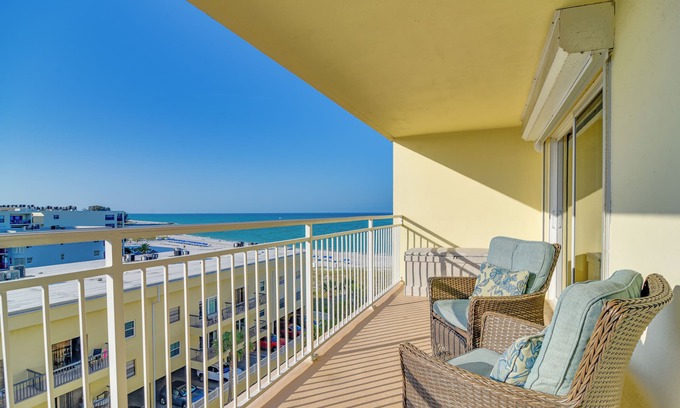 Madeira Beach Condo | Waterfront Condo w/Patio & Pool on Madeira Beach!
