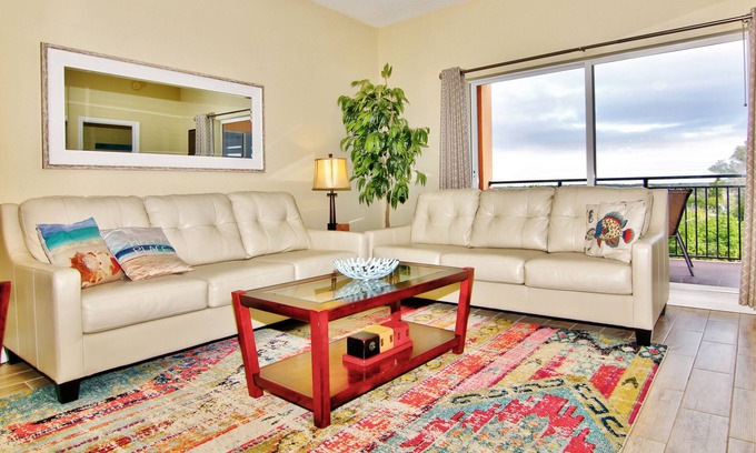 Madeira Beach Condo | Waterfront condo with marina views - walk to John’s Pass