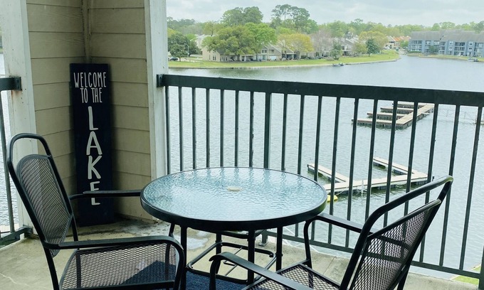 Walden on Lake Conroe Condo | Waterfront Condo with Private Pool and Amazing Views!