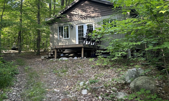 Unorganized Centre Parry Sound Cottage | Waterfront Cottage for Rent in Parry Sound Region n