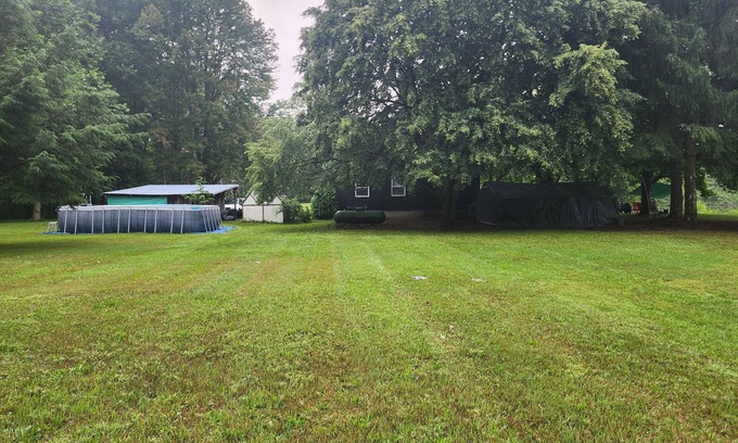 West Elgin House | Waterfront Cottage on Acreage