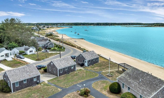 Wellfleet Cottage | Waterfront Cottage Steps to Private Beach! (2052)